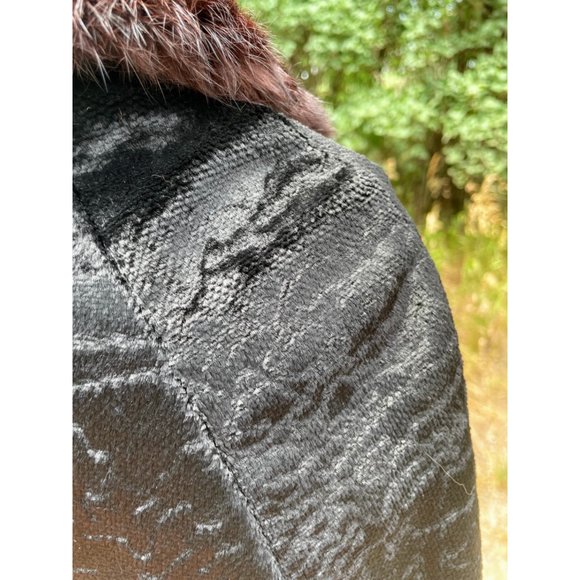 Vintage Black Crushed Velvet Coat With Fur Collar - Picture 6 of 16
